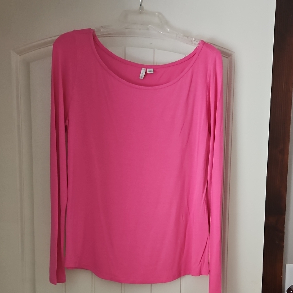 LOT OF EUC WOMENS PULLOVERS